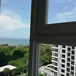 Cosy Beach View Apartments