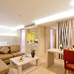 Hotel The 