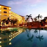 Cross Pratamnak โรงแรม