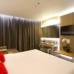 ซี มี สปริง ทู โฮเทล Pattaya
