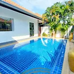 Villa Corner - House Walking Street 4 Bedrooms