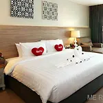 ซี มี สปริง ทู โฮเทล โรงแรม 3*