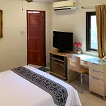The Classroom Hotel 3*