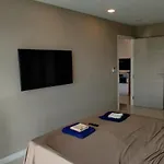 One Tower Seaview 64 Apartment *
