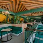 A-One New Wing Hotel