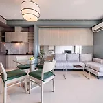 Manhattan Pattaya Hotel - Sha Extra Plus