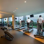 Tsix5 Hotel