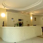 Ivory Palace โรงแรม