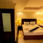 โรงแรม Ivory Palace 3*