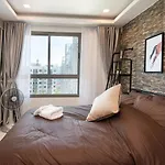 Rare Xxxl Swimming Pools - 500mbps Blazing Fast Free Wifi - Floor Pool View Balcony - Gym - Sauna - Kids Playground - Supermarkets *