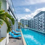 อพาร์ทเม้น Rare Xxxl Swimming Pools - 500mbps Blazing Fast Free Wifi - Floor Pool View Balcony - Gym - Sauna - Kids Playground - Supermarkets Pattaya