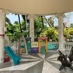 Sky Beachfront Apartment *
