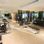 The Base 网红公寓顶楼无边泳池中文房东