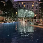 Stylish With Blazing Fast Fiber Internet, Pool, Sauna, Steam Room, Gym - Guest Friendly Pattaya