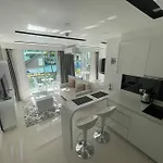 Stylish With Blazing Fast Fiber Internet, Pool, Sauna, Steam Room, Gym - Guest Friendly อพาร์ทเม้น Pattaya