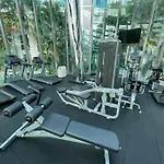 อพาร์ทเม้น Stylish With Blazing Fast Fiber Internet, Pool, Sauna, Steam Room, Gym - Guest Friendly