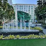 Stylish With Blazing Fast Fiber Internet, Pool, Sauna, Steam Room, Gym - Guest Friendly Pattaya