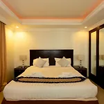 โรงแรมไอวอรี่พาเลซ
