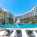 อาร์คาเดีย บีช คอนโดพัทยา วอล์คกิ้งสตรีท Arcadia Beach Pattaya
