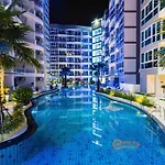 Large Luxury Condo - Pattaya City Centre - Grand Avenue Residences, Pool View - 716