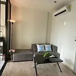 Apartment Base Quiet King-bed With Infinity Pool & Free Netflix! *