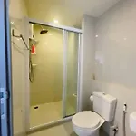 Base Quiet King-bed With Infinity Pool & Free Netflix! Apartment *