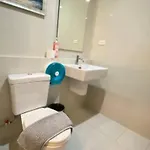 Apartment Base Quiet King-bed With Infinity Pool & Free Netflix! Pattaya