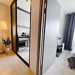 The Base Long Balcony King-bed With Infinity Pool & Free Netflix Pattaya