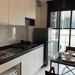 The Base Long Balcony King-bed With Infinity Pool & Free Netflix อพาร์ทเม้น *