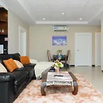 Cityhouse-Oscar,Pool Villa 4Bedrooms-Jacuzzi-Walking Street 10Min