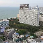 The Base 2bed King&queen Sky Seaview & Infinity Pool อพาร์ทเม้น