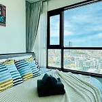 อพาร์ทเม้น The Base 2bed King&queen Sky Seaview & Infinity Pool Pattaya