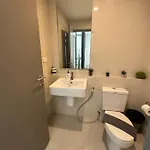 Condo: Pool, Gym & Fast Wi-fi