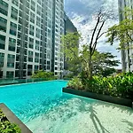 Condo: Pool, Gym & Fast Wi-fi Apartment Pattaya