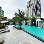 Arcadia Center Suites Pattaya