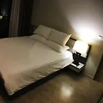The Base 网红公寓 市中心核心区顶层无边泳池俯瞰整个芭堤雅海湾