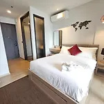 Edge Central Pattaya High-Rise Large Room With Sea View
