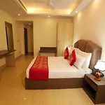 Ritz โรงแรม 3*