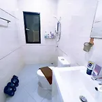 4 Bedroom 6 Bathroom In Downtown วิลล่า *