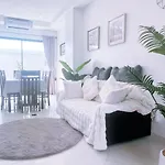 4 Bedroom 6 Bathroom In Downtown * Pattaya
