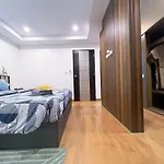 วิลล่า 4 Bedroom 6 Bathroom In Downtown Pattaya