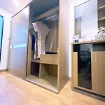 วิลล่า 4 Bedroom 6 Bathroom In Downtown