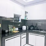 วิลล่า 4 Bedroom 6 Bathroom In Downtown Pattaya