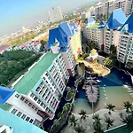 Grand Carribean Pattaya - Pool Access