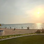 Oceanfront Luxury In With Private And Inifinity Pool - Not A 30 Day Minimum Apartment