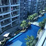 芭提雅中心 Grand Avenue 2卧室公寓泳池景 智能电视 高速互联网