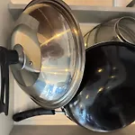 อพาร์ทเม้น 芭提雅中心 Grand Avenue 2卧室公寓泳池景 智能电视 高速互联网 *