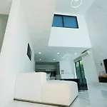 Palm Springs Private Party Pool Villa Close To Walking Street!