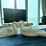 Oceanfront Luxury In With Private And Inifinity Pool - Not A 30 Day Minimum Apartment Pattaya