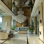 Oceanfront Luxury In With Private And Inifinity Pool - Not A 30 Day Minimum * Pattaya